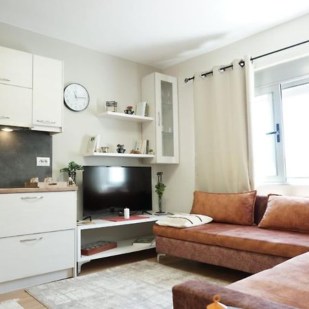 Luka'S Apartment Саранда Экстерьер фото